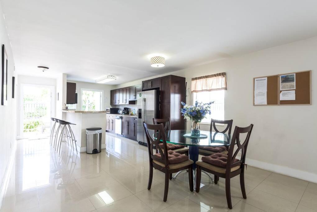 A1 - Endless Summer Vacation Rentals - Affordable Luxury Near Downtown 劳德代尔堡 外观 照片